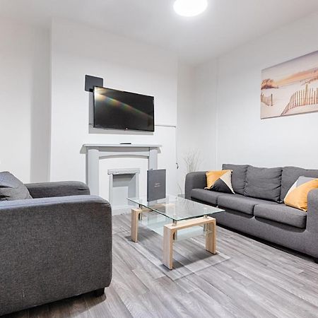 City Centre, Parking, Smart Tv'S In All Rooms Swansea Bagian luar foto