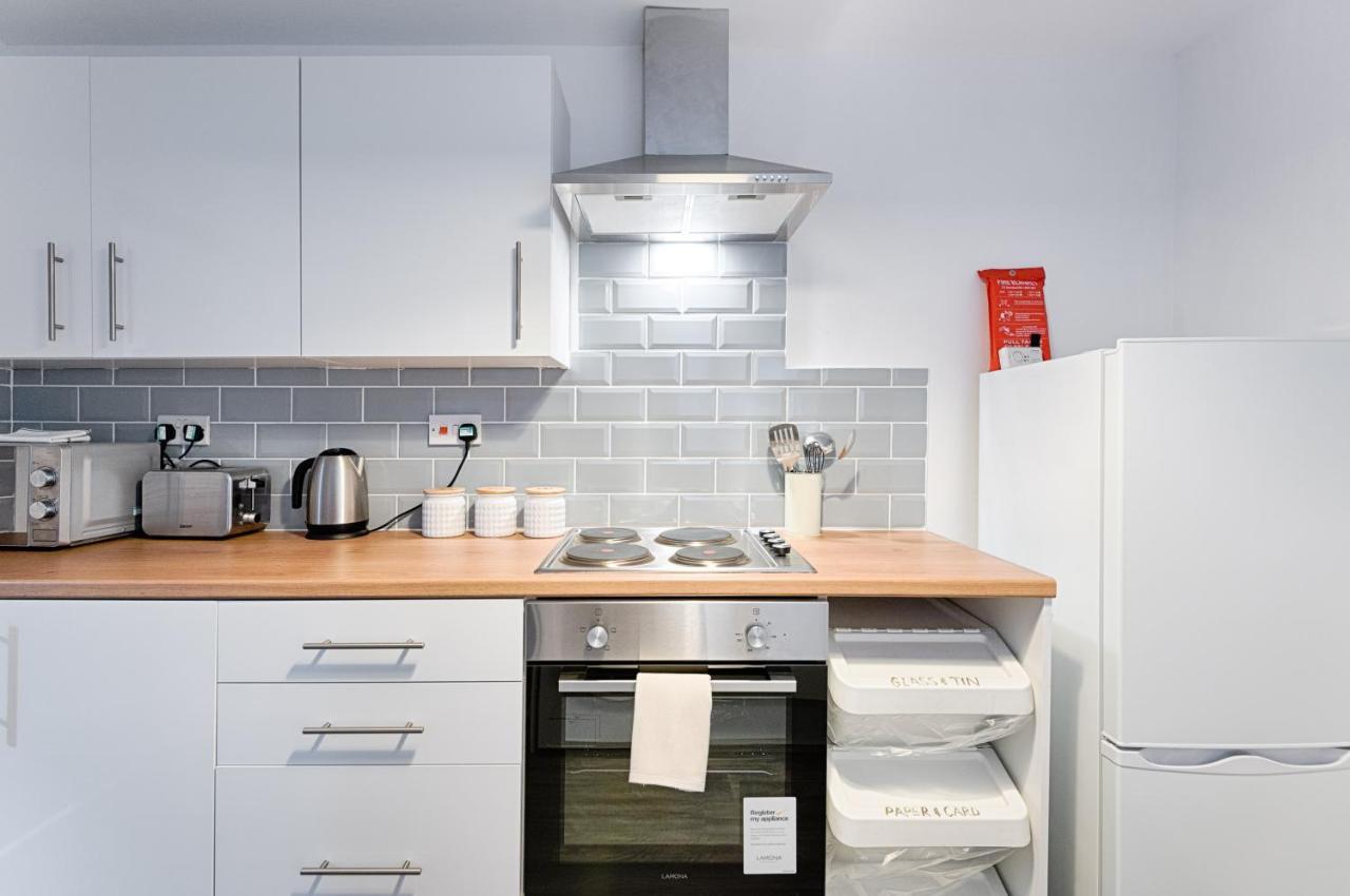 City Centre, Parking, Smart Tv'S In All Rooms Swansea Bagian luar foto