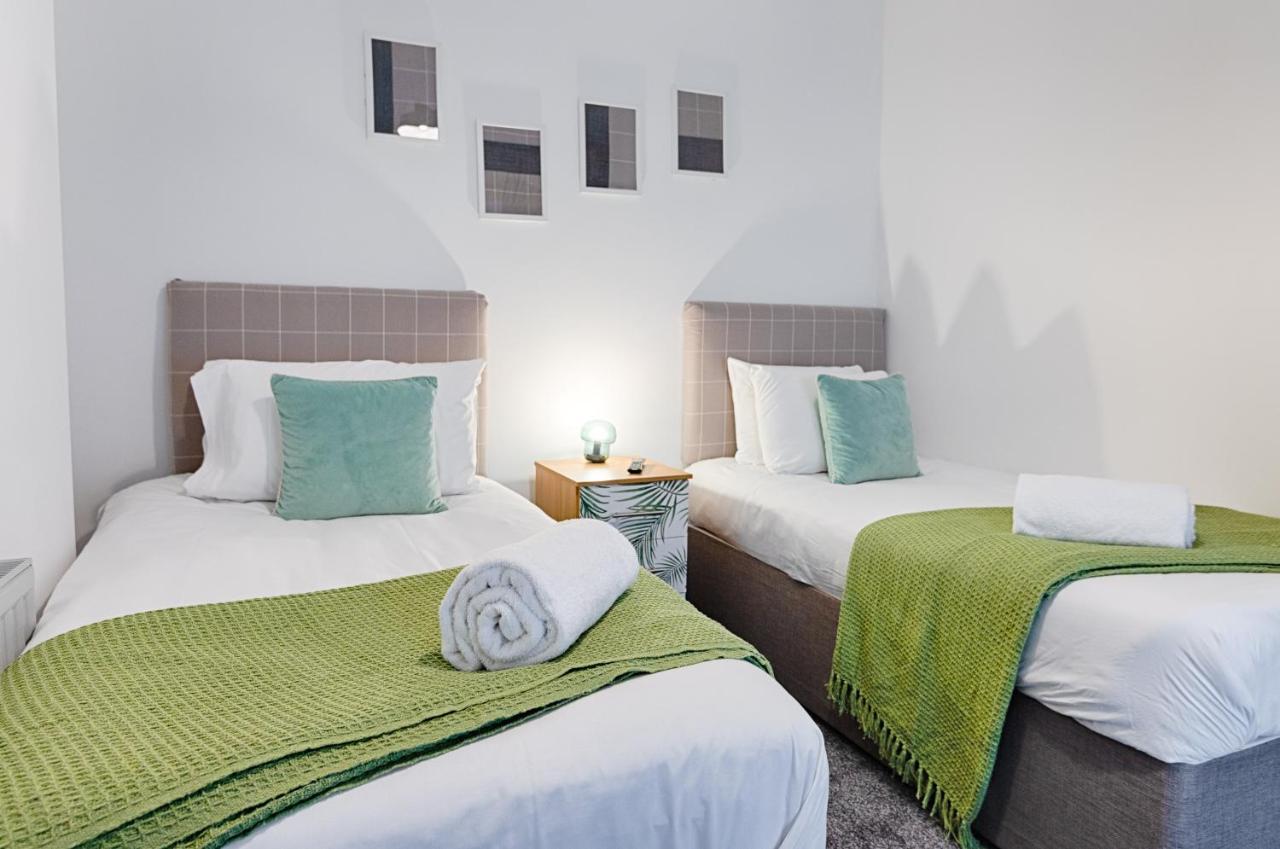 City Centre, Parking, Smart Tv'S In All Rooms Swansea Bagian luar foto